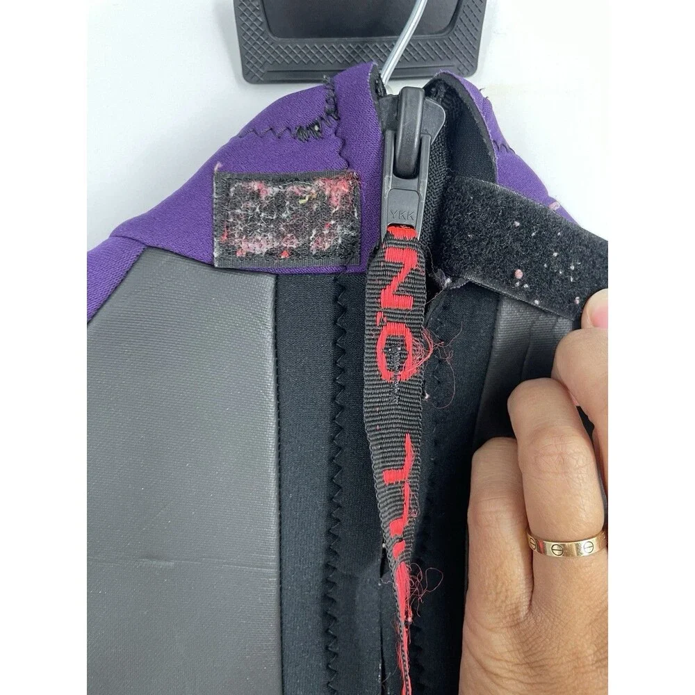 Vintage O’Neill Reactor 2/1mm Shorty Wetsuit Purple Black Adult Back Zip Surf